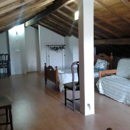 In Montes Mit Garten, Grill Und Terrasse