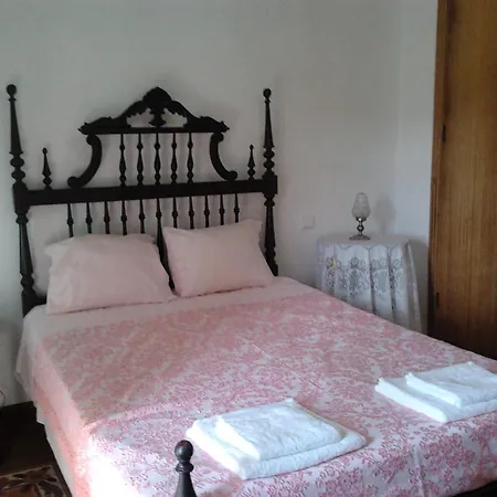 In Montes Mit Garten, Grill Und Terrasse Holiday home Alcobaca