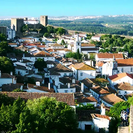 In Montes Mit Garten, Grill Und Terrasse Holiday home Alcobaca